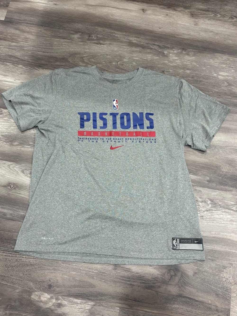 Nike Men's Detroit Pistons Short Sleeve Tee